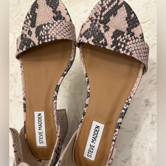 Steve Madden Irenee Block Heel Snakeskin Sandals 7 - Picture 8 of 12